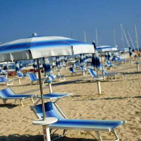 Ξενοδοχείο Mirabel 3*