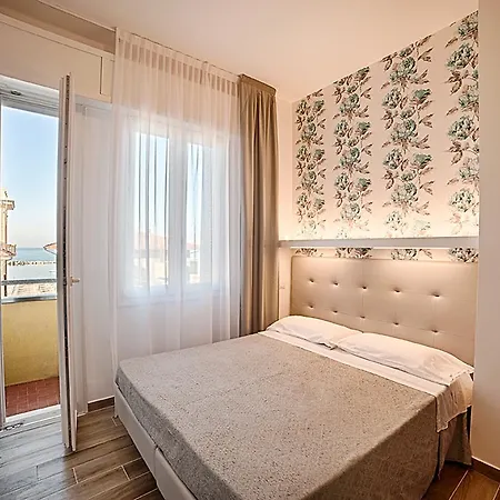 Mirabel 3* Rímini